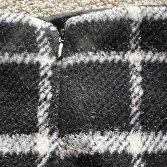 Romeo & Juliet Couture Black and White Checkered Mini Skirt - Picture 7 of 9